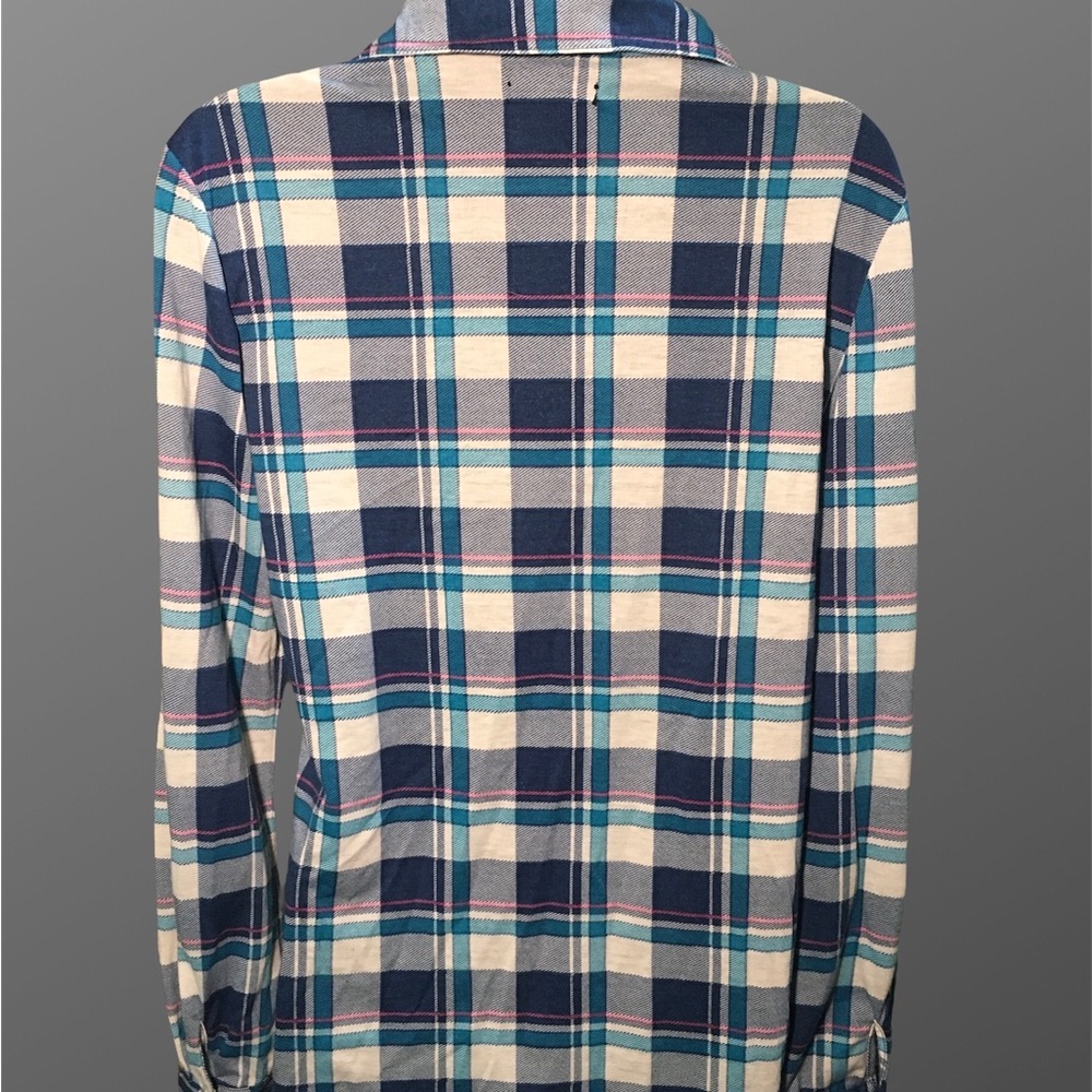 Plaid Button-up 🥏 - Picture 2 of 2